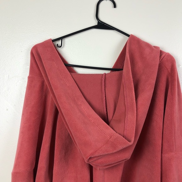 Super Comfortable Hyfve Cropped Sweater Hoodie - Picture 4 of 5